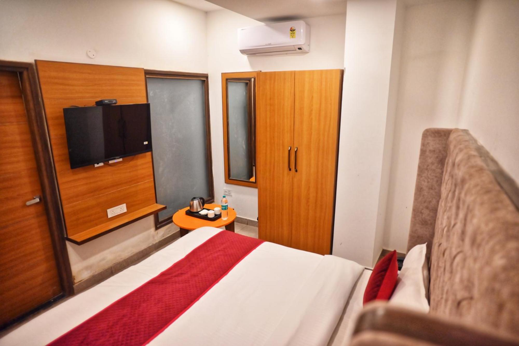 Hotel Lake View Chandīgarh 外观 照片